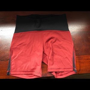 Lululemon Train Times short size 8